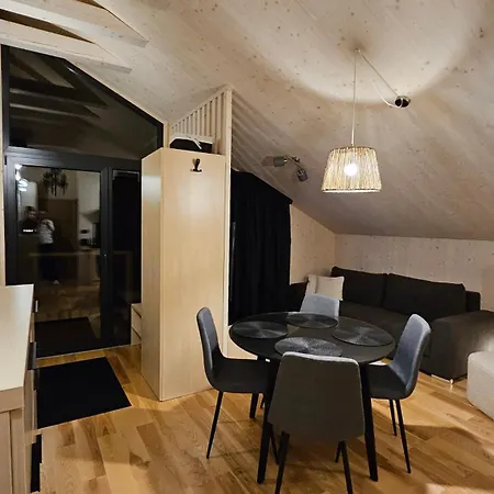 아파트 Styri Smreky 데마노브스카돌리나