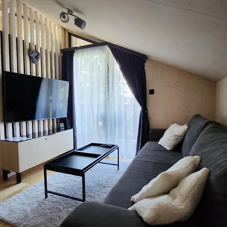 Styri Smreky Apartman